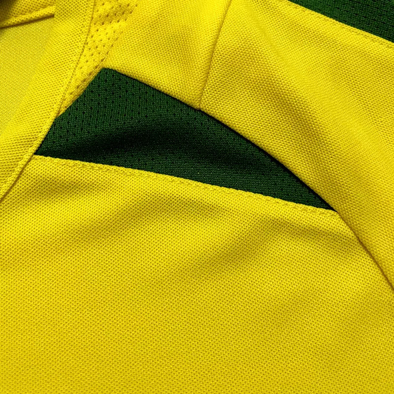 Camisa Seleção Brasileira Retrô I 2002 Nike Torcedor Masculina -Amarela com detalhes em verde