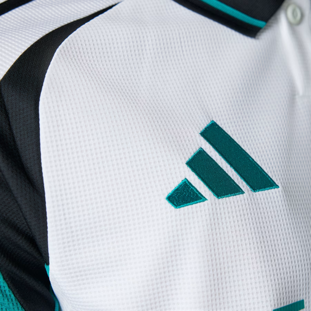 Camisa Newcastle III 24/25 - Torcedor Adidas Masculina - Branca com detalhes em preto e verde